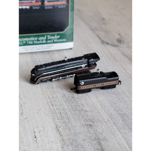 Hallmark miniature train stock flatbed cart ornament Xmas set - Picture 4 of 5